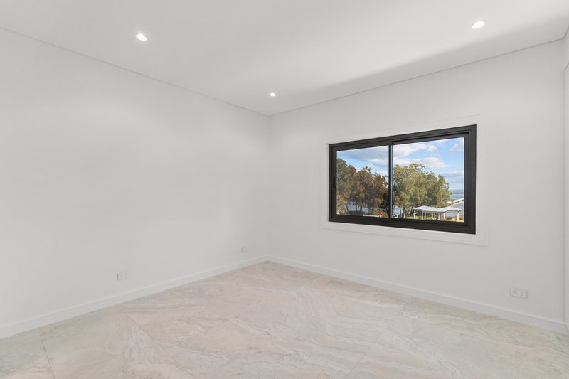 Photo - 2/104 Tuggerah Parade, Long Jetty NSW 2261 - Image 5