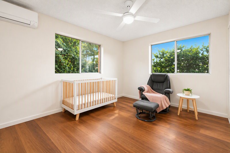 Photo - 2/104 Windermere Street, Hamilton QLD 4007 - Image 5