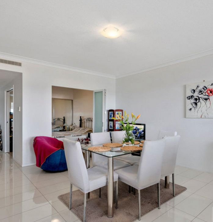 Photo - 210/41 Harbour Town Drive, Biggera Waters QLD 4216 - Image 17