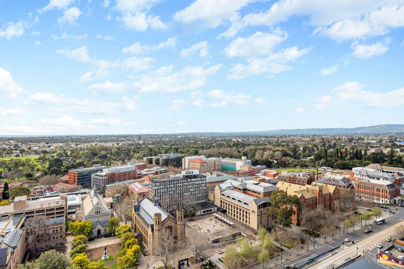 Photo - 2104/17 Austin Street, Adelaide SA 5000 - Image 10