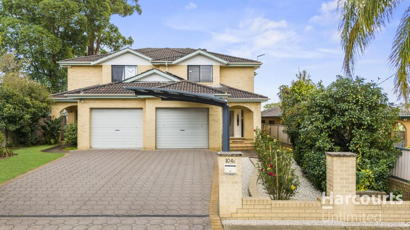 Photo - 2/104A Bungaree Road, Toongabbie NSW 2146 - Image 1