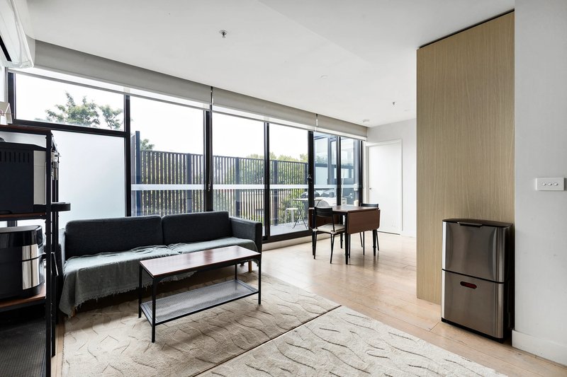 Photo - 210/5-7 Nepean Highway, Elsternwick VIC 3185 - Image 1