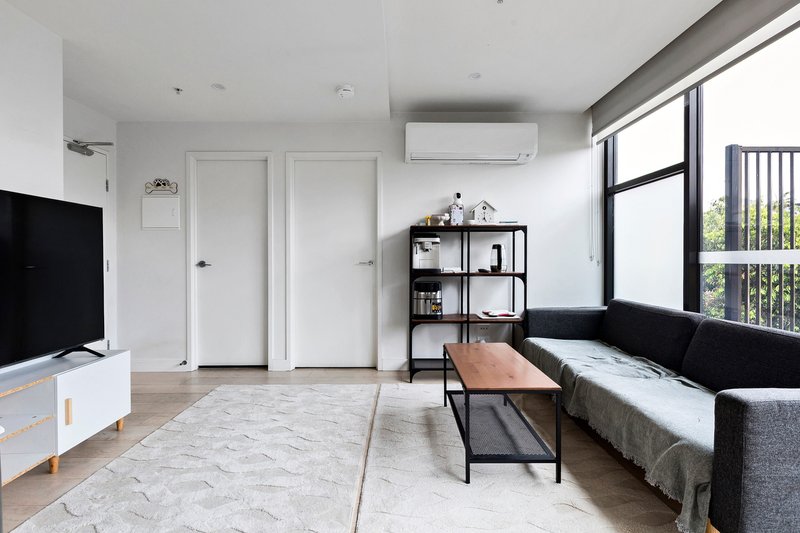 Photo - 210/5-7 Nepean Highway, Elsternwick VIC 3185 - Image 3