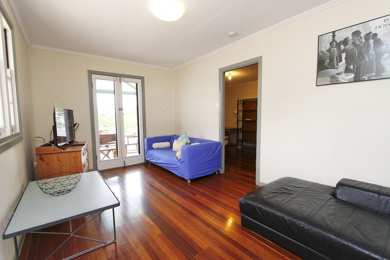 Photo - 2/105 Annie Street, Auchenflower QLD 4066 - Image 1