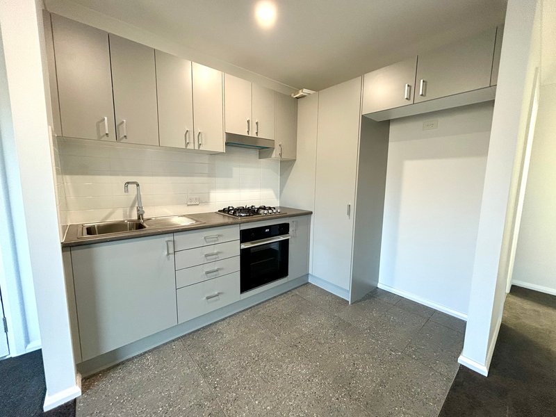 Photo - 2/105 Evesham Circuit, Tamworth NSW 2340 - Image 2