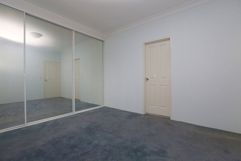 Photo - 2/105 William Street, Condell Park NSW 2200 - Image 4