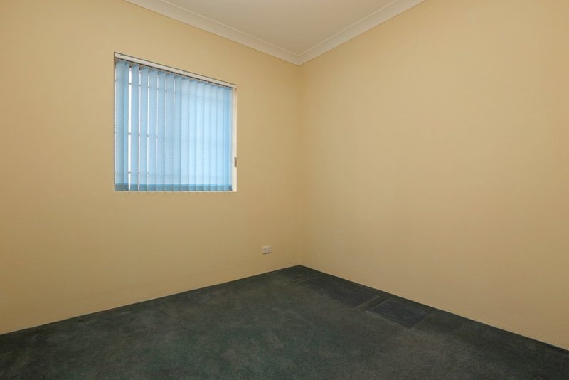 Photo - 2/105 William Street, Condell Park NSW 2200 - Image 6