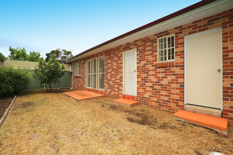 Photo - 2/105 William Street, Condell Park NSW 2200 - Image 9