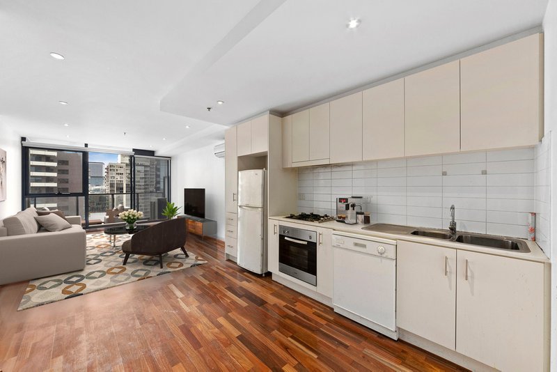 Photo - 2105/109 Clarendon Street, Southbank VIC 3006 - Image 2