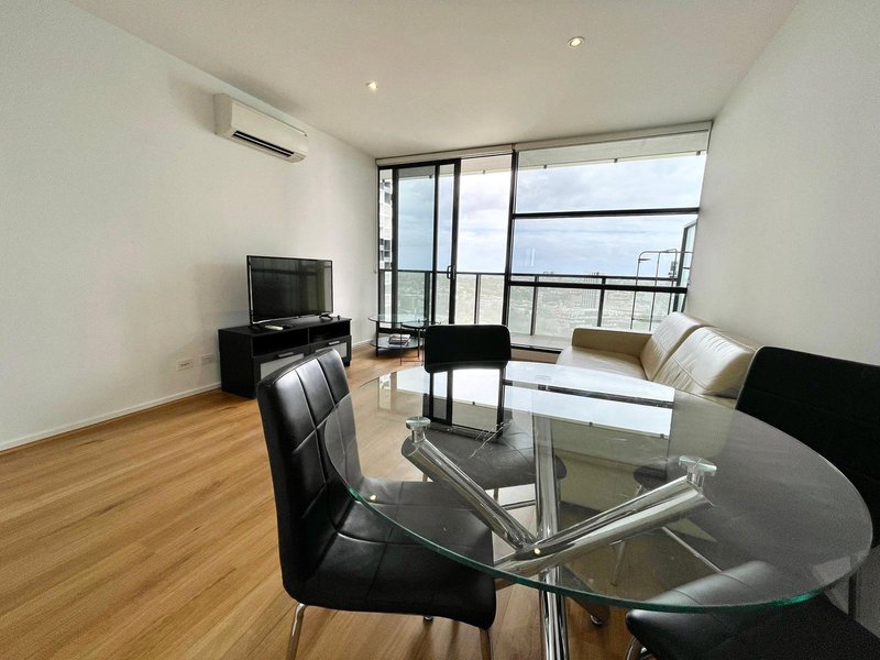 Photo - 2105/50 Haig Street, Southbank VIC 3006 - Image 4