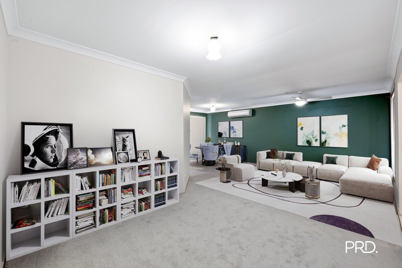 Photo - 2/106 Forbes Street, Emu Plains NSW 2750 - Image 2