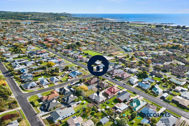 Photo - 2/106 Leven Street, Ulverstone TAS 7315 - Image 2