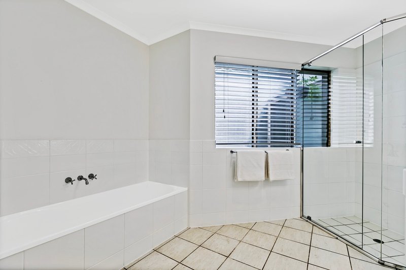 Photo - 2/106 Maroochy Waters Drive, Maroochydore QLD 4558 - Image 20