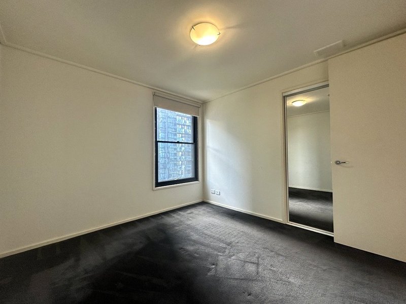 Photo - 2106/163 City Road, Southbank VIC 3006 - Image 2