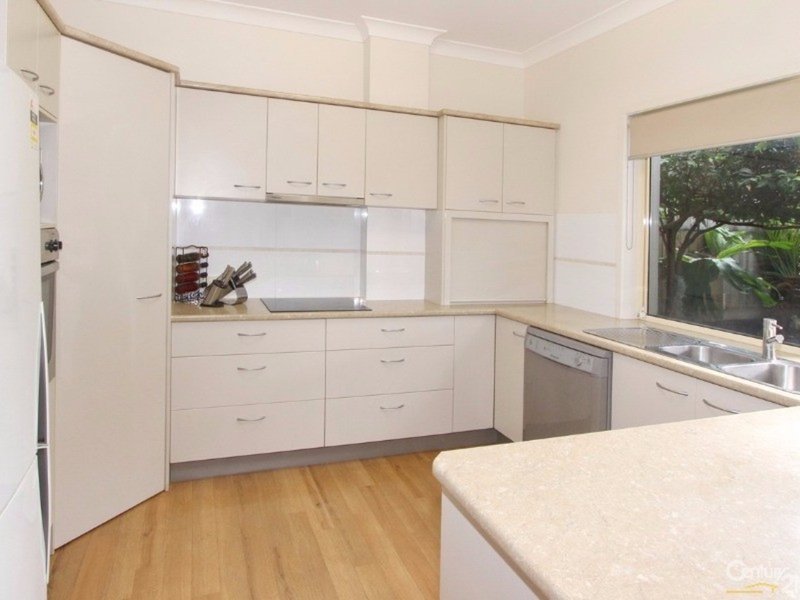 Photo - 2/107 Parker Street, Maroochydore QLD 4558 - Image 5