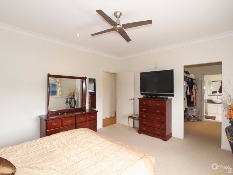 Photo - 2/107 Parker Street, Maroochydore QLD 4558 - Image 13