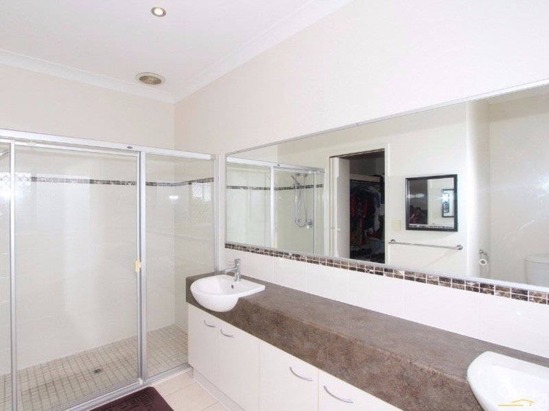 Photo - 2/107 Parker Street, Maroochydore QLD 4558 - Image 17