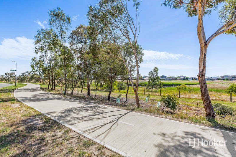 Photo - 2/107 Seabrook Boulevard, Seabrook VIC 3028 - Image 16