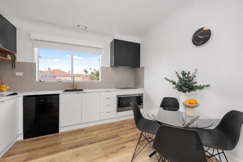 2/107 Somerville Road, Yarraville VIC 3013