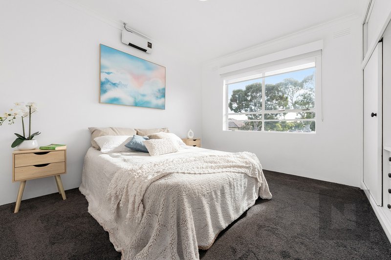 Photo - 2/107 Somerville Road, Yarraville VIC 3013 - Image 4