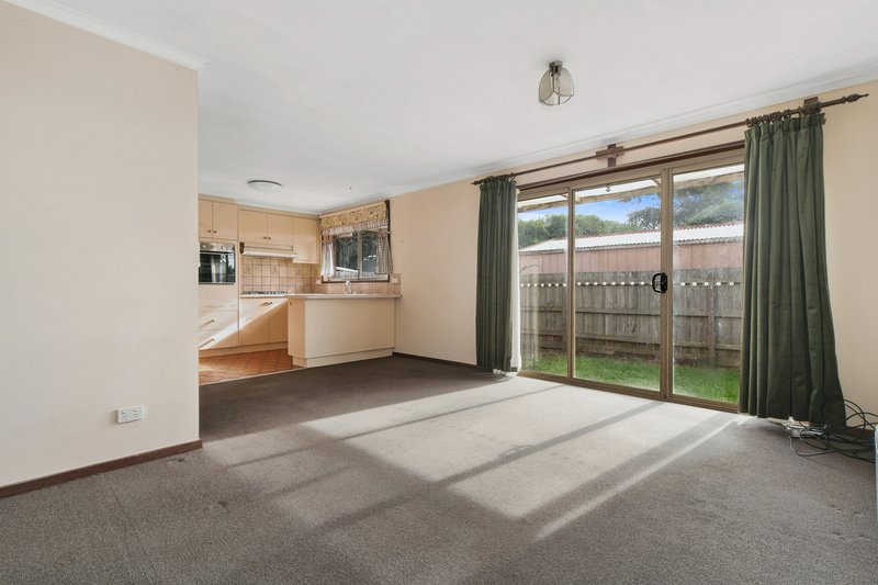 Photo - 2/107 Warrandyte Road, Langwarrin VIC 3910 - Image 3