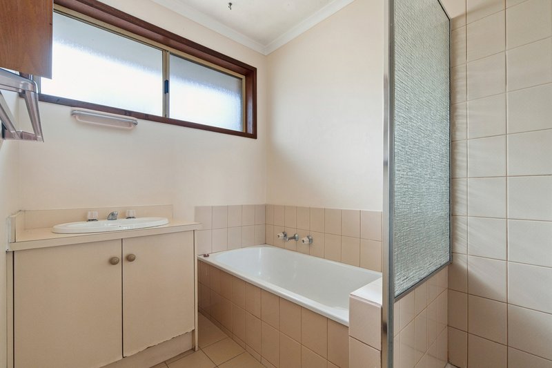 Photo - 2/107 Warrandyte Road, Langwarrin VIC 3910 - Image 6