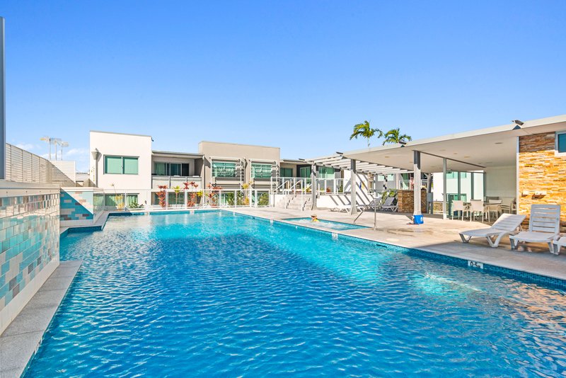 Photo - 2107/10 Fifth Avenue, Palm Beach QLD 4221 - Image 2