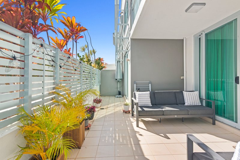 Photo - 2107/10 Fifth Avenue, Palm Beach QLD 4221 - Image 6