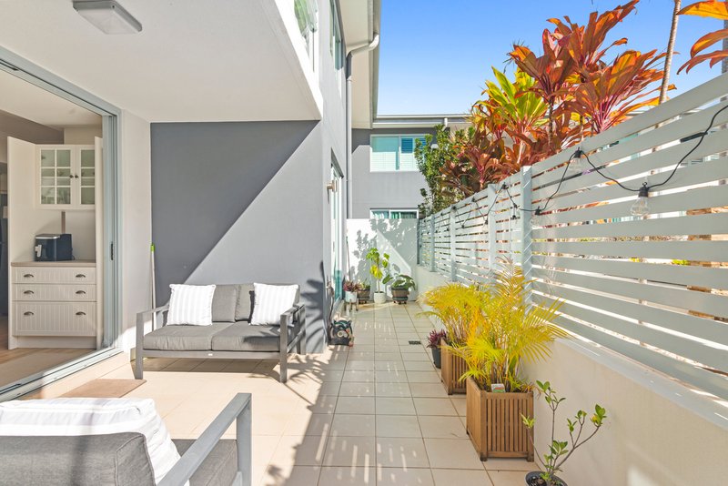Photo - 2107/10 Fifth Avenue, Palm Beach QLD 4221 - Image 7