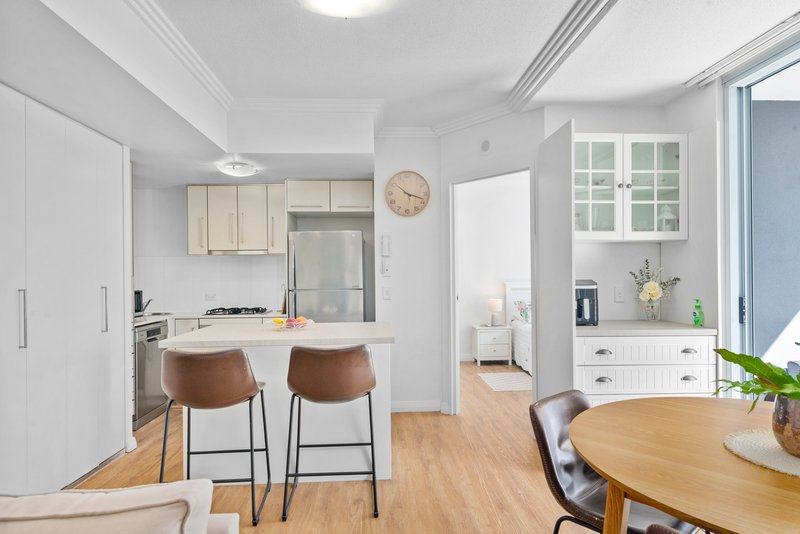 Photo - 2107/10 Fifth Avenue, Palm Beach QLD 4221 - Image 11