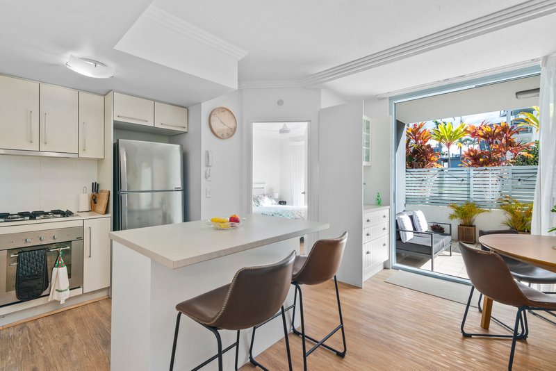 Photo - 2107/10 Fifth Avenue, Palm Beach QLD 4221 - Image 13