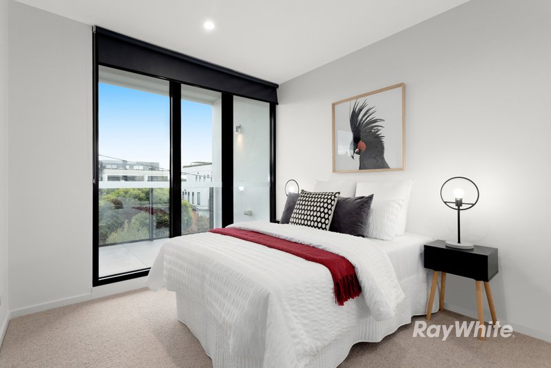 Photo - 210/8 Elliott Avenue, Carnegie VIC 3163 - Image 3