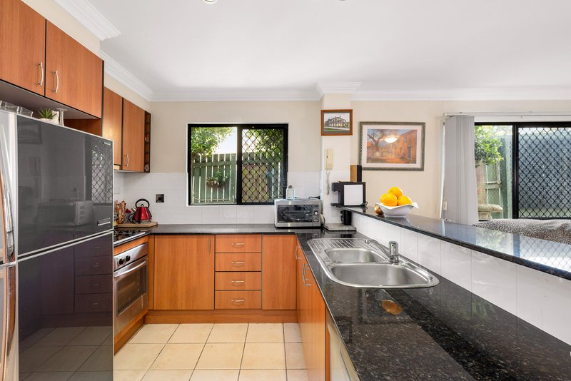 Photo - 2/108 Richmond Road, Morningside QLD 4170 - Image 5