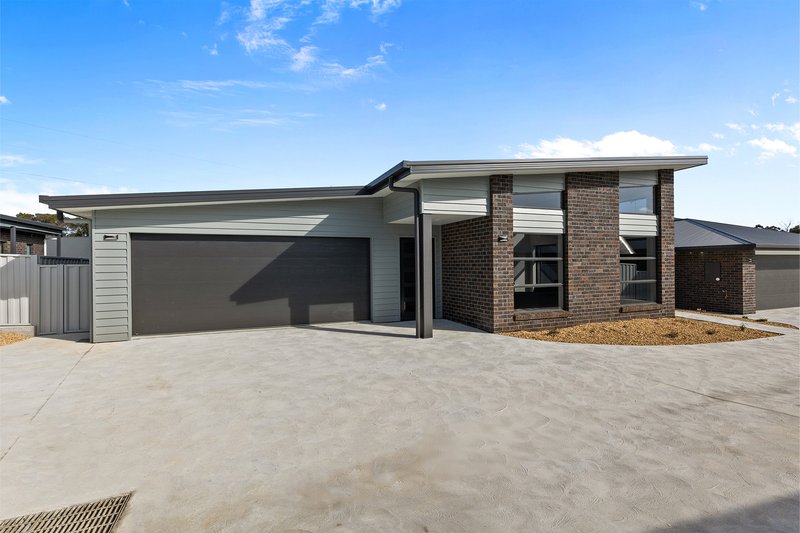 Photo - 2/108 River Road, Ambleside TAS 7310 - Image 1