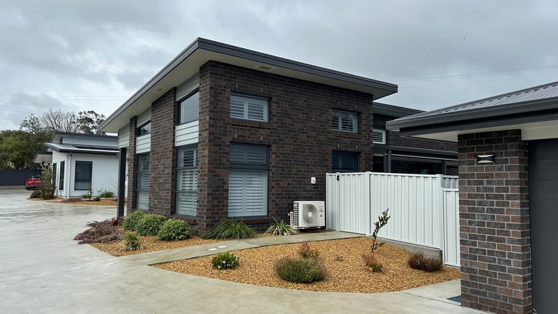 Photo - 2/108 River Road, Ambleside TAS 7310 - Image 2