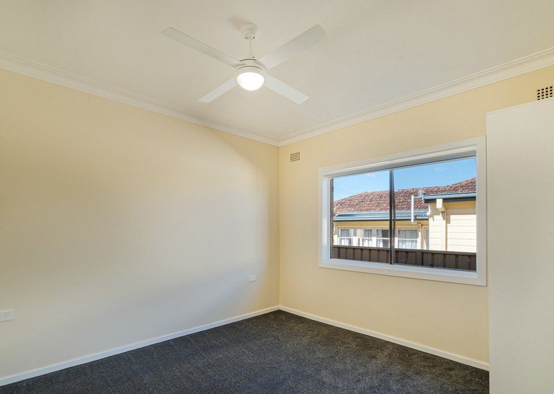 Photo - 2/108 Wingham Road, Taree NSW 2430 - Image 4
