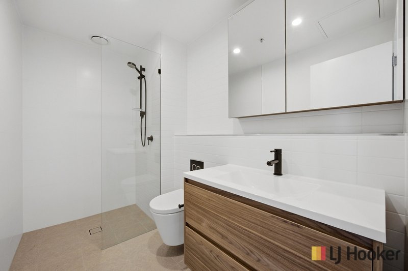 Photo - 2108/15 Bowes Street, Phillip ACT 2606 - Image 8