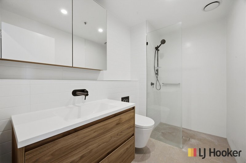 Photo - 2108/15 Bowes Street, Phillip ACT 2606 - Image 9