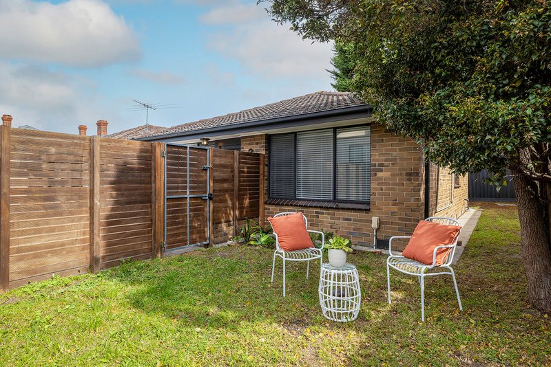 Photo - 2/109 Centre Dandenong Road, Cheltenham VIC 3192 - Image 3