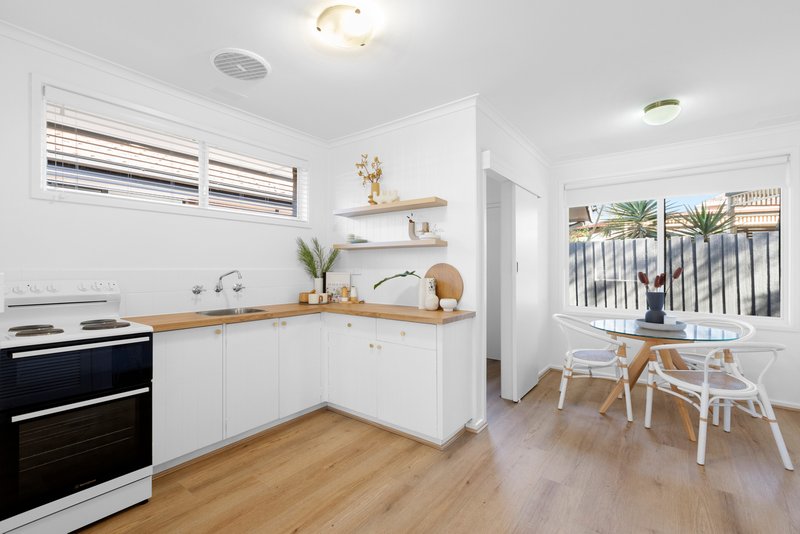 Photo - 2/109 Centre Dandenong Road, Cheltenham VIC 3192 - Image 7