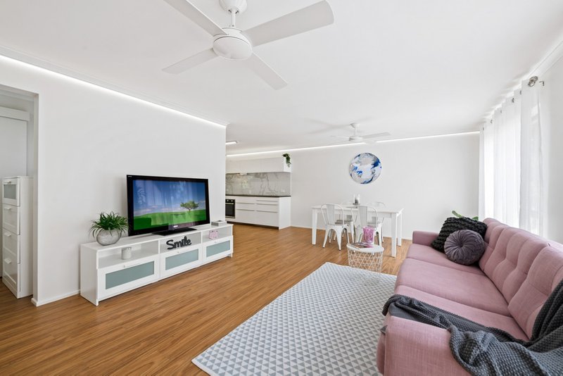 Photo - 2/109 King Street, Buderim QLD 4556 - Image 3