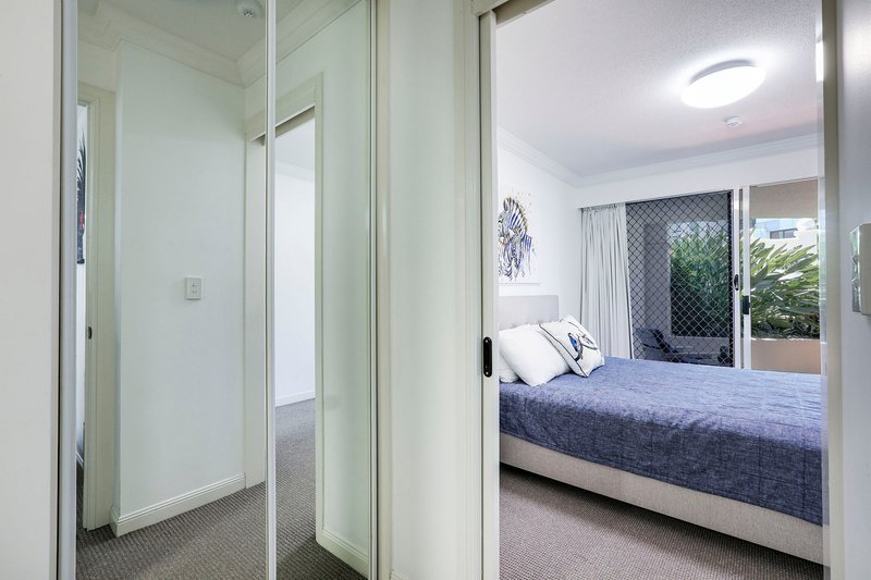 Photo - 2109/24-26 Queensland Avenue, Broadbeach QLD 4218 - Image 7