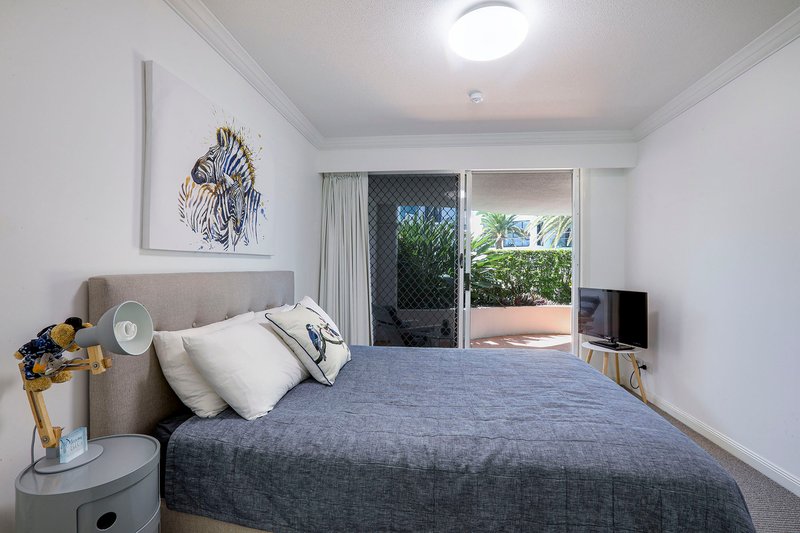 Photo - 2109/24-26 Queensland Avenue, Broadbeach QLD 4218 - Image 8