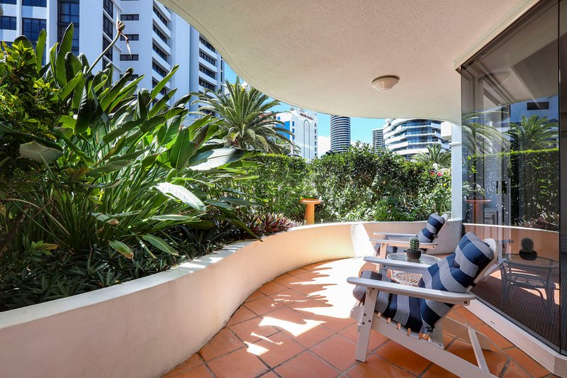 Photo - 2109/24-26 Queensland Avenue, Broadbeach QLD 4218 - Image 10