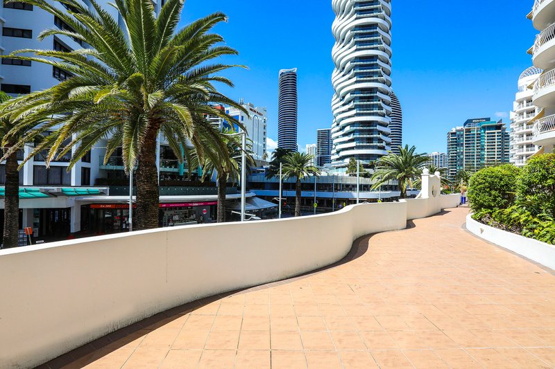 Photo - 2109/24-26 Queensland Avenue, Broadbeach QLD 4218 - Image 12