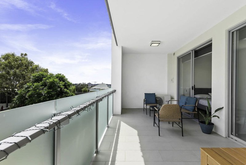 Photo - 2109/8 Lochaber Street, Dutton Park QLD 4102 - Image 3