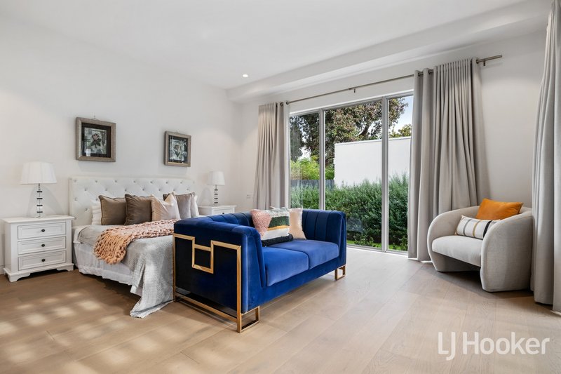 Photo - 2/10A Iluka Street, Black Rock VIC 3193 - Image 9