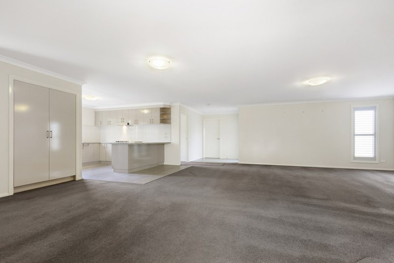 Photo - 2/10C Imlay Street, Broulee NSW 2537 - Image 3