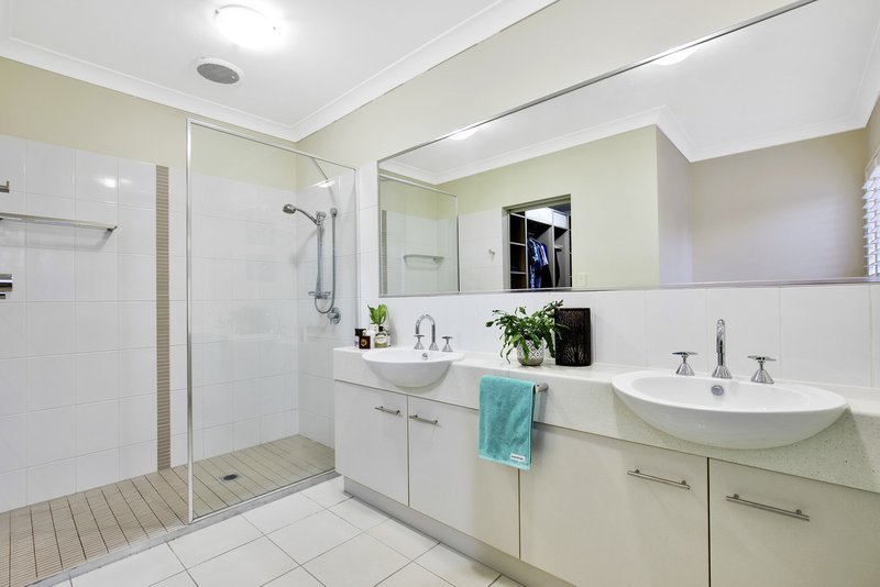 Photo - 2/11-13 Broadwater Avenue, Maroochydore QLD 4558 - Image 14