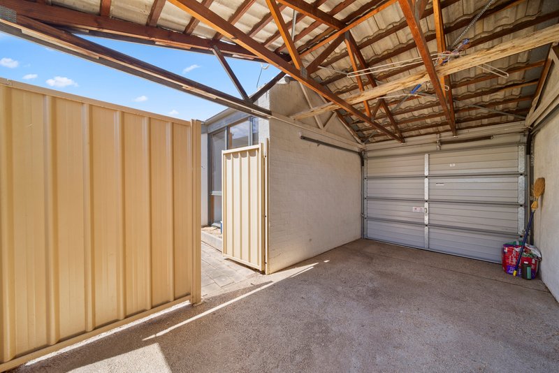 Photo - 2/11-13 Campbell Street, Queanbeyan NSW 2620 - Image 16